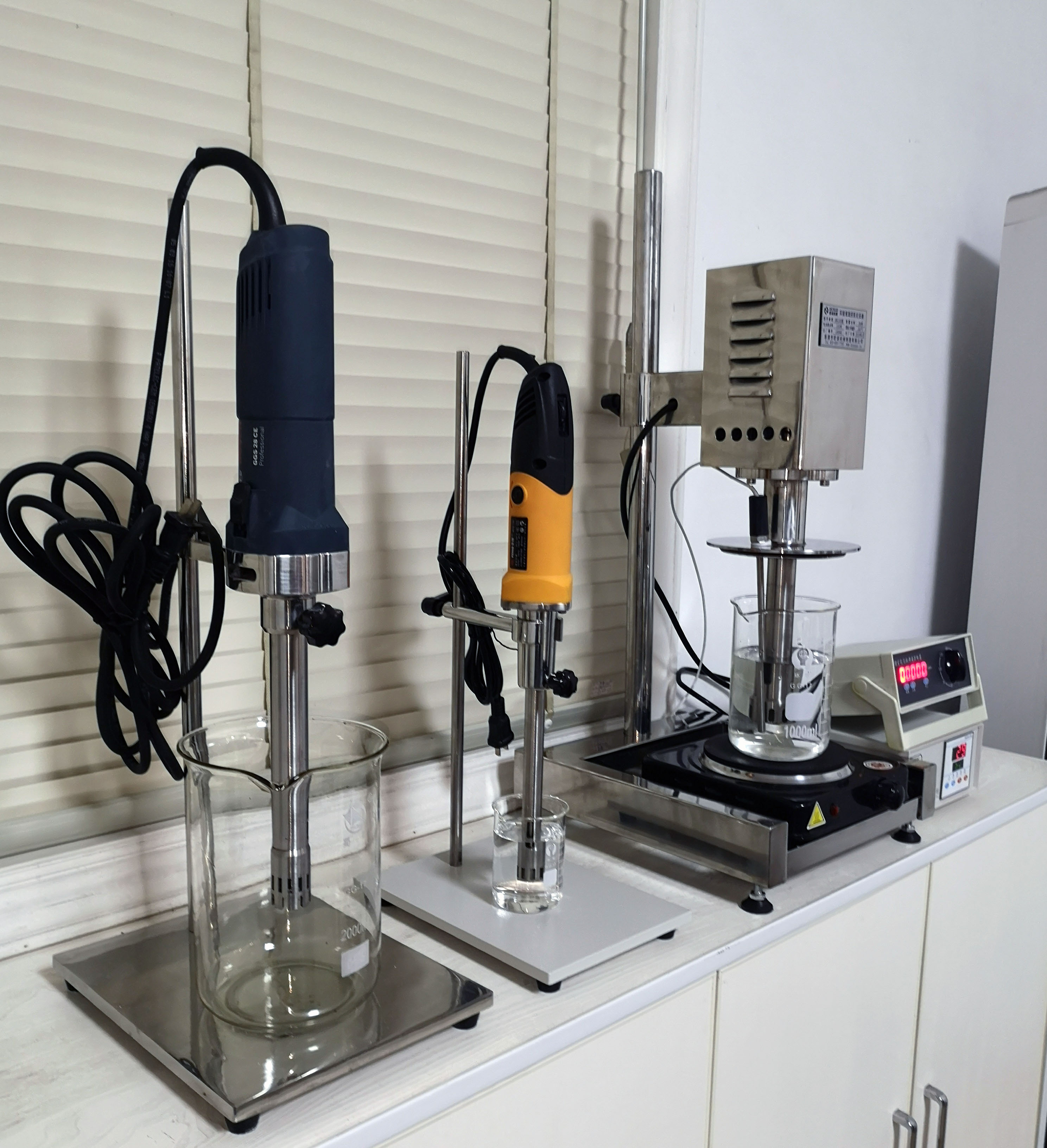 實驗室微型高速乳化機(jī)(圖1) IMG_20190820_155015.jpg